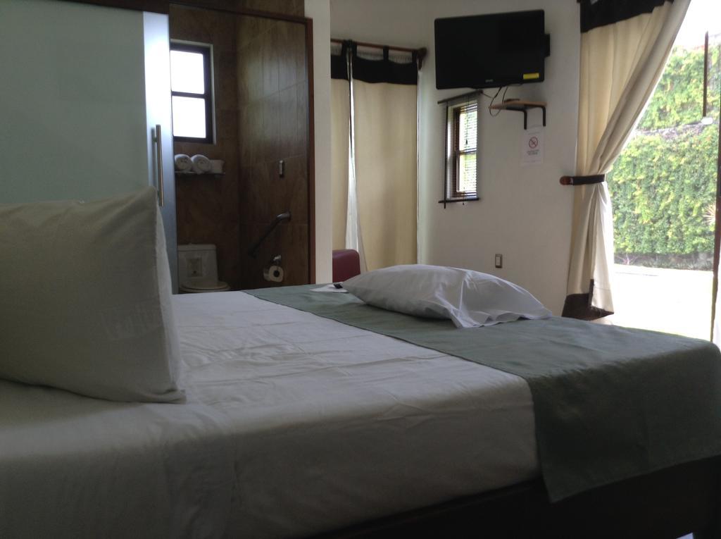 קוארנבאקאבה Villas De Brisas מראה חיצוני תמונה